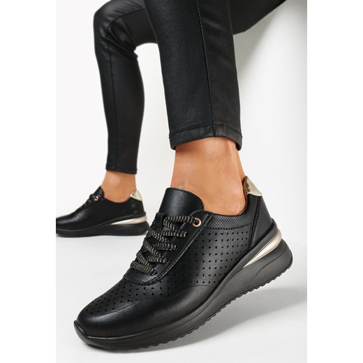 Czarne Skórzane Sneakersy z Perforacją i Metalicznymi Wstawkami Rendia ze sklepu born2be.pl w kategorii Buty sportowe damskie - zdjęcie 168164964