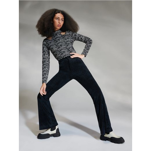 Sinsay - Spodnie flare - czarny ze sklepu Sinsay w kategorii Spodnie damskie - zdjęcie 168214000