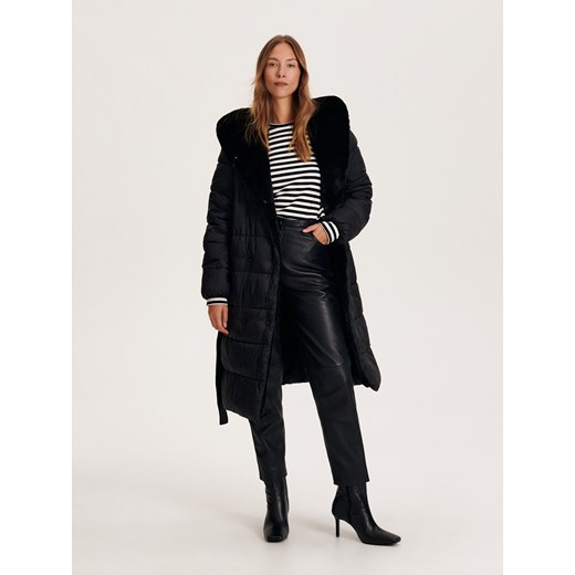 Reserved - Pikowany płaszcz z wiązaniem - czarny ze sklepu Reserved w kategorii Płaszcze damskie - zdjęcie 168254174