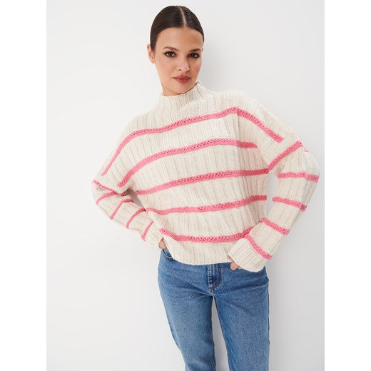 Mohito - Sweter w różowe paski - beżowy ze sklepu Mohito w kategorii Swetry damskie - zdjęcie 168266372