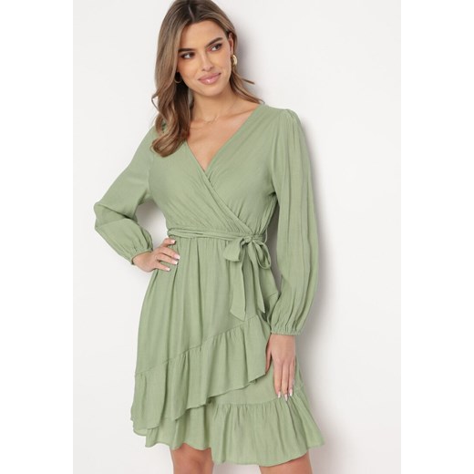 Zielona Sukienka Midi z Kopertowym Dekoltem i Materiałowym Paskiem Jomera ze sklepu Born2be Odzież w kategorii Sukienki - zdjęcie 168279244