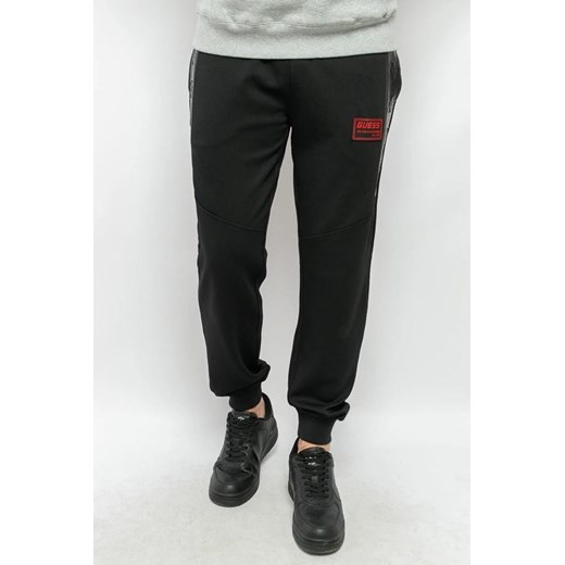 spodnie męskie guess z4rb00 kbo62 czarny ze sklepu Royal Shop w kategorii Spodnie męskie - zdjęcie 168283392