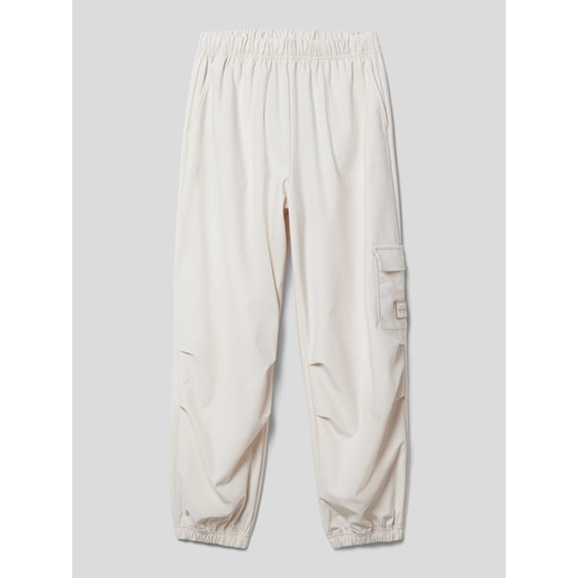 Spodnie z naszywką z logo model ‘PARACHUTE’ ze sklepu Peek&Cloppenburg  w kategorii Spodnie dziewczęce - zdjęcie 168330701