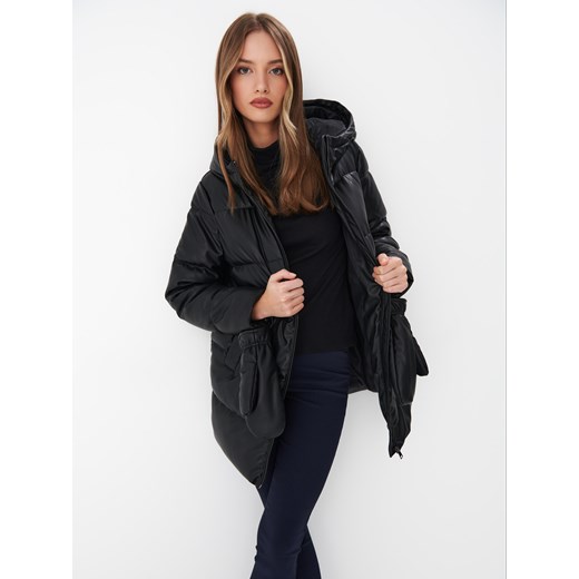 Mohito - Pikowana kurtka z rękawiczkami - czarny ze sklepu Mohito w kategorii Kurtki damskie - zdjęcie 168349413