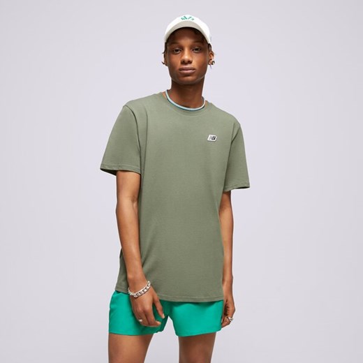 NEW BALANCE T-SHIRT SMALL LOGO TEE ze sklepu Sizeer w kategorii T-shirty męskie - zdjęcie 168368690