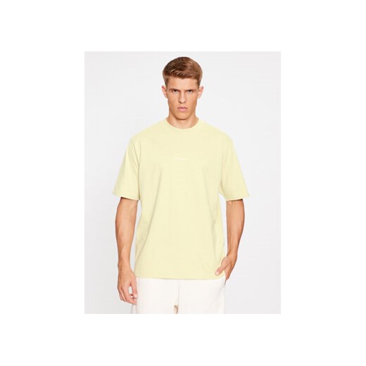 New Balance T-Shirt Athletics Linear T-Shirt MT33560 Brązowy Regular Fit ze sklepu MODIVO w kategorii T-shirty męskie - zdjęcie 168506564