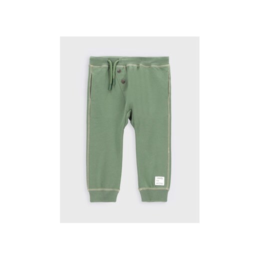 Coccodrillo Spodnie dresowe ZC2120103CON Zielony Regular Fit ze sklepu MODIVO w kategorii Spodnie i półśpiochy - zdjęcie 168510364