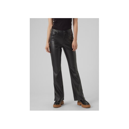 Vero Moda Spodnie z imitacji skóry Selma 10300195 Czarny Flared Fit ze sklepu MODIVO w kategorii Spodnie damskie - zdjęcie 168511033