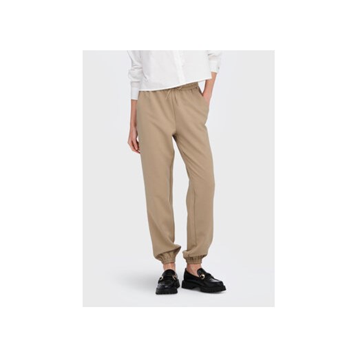 ONLY Spodnie materiałowe Milian 15264613 Beżowy Regular Fit ze sklepu MODIVO w kategorii Spodnie damskie - zdjęcie 168513303