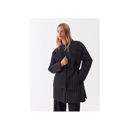 Calvin Klein Kurtka puchowa K20K205506 Czarny Regular Fit ze sklepu MODIVO w kategorii Kurtki damskie - zdjęcie 168516213