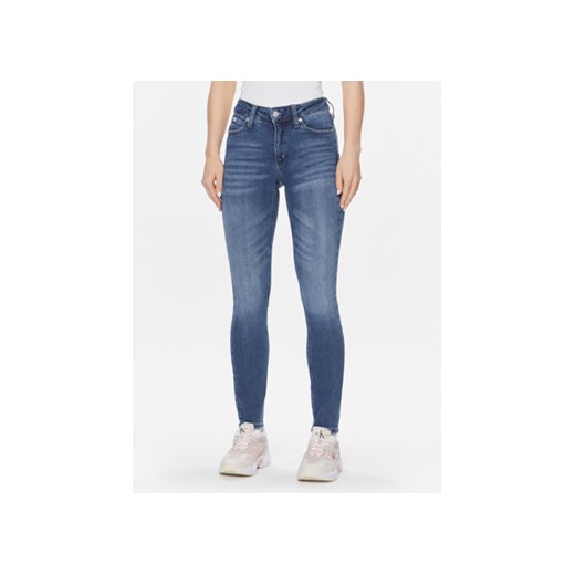Calvin Klein Jeans Jeansy J20J222447 Niebieski Skinny Fit ze sklepu MODIVO w kategorii Jeansy damskie - zdjęcie 168517380