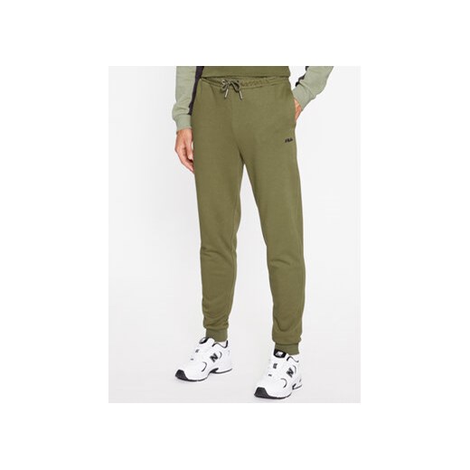 Fila Spodnie dresowe FAM0500 Zielony Regular Fit ze sklepu MODIVO w kategorii Spodnie męskie - zdjęcie 168520262