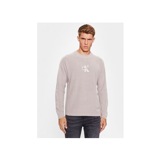 Calvin Klein Jeans Sweter J30J322460 Szary Loose Fit ze sklepu MODIVO w kategorii Swetry męskie - zdjęcie 168524061