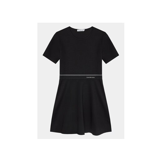 Calvin Klein Jeans Sukienka codzienna Logo Tape IG0IG02310 Czarny Regular Fit ze sklepu MODIVO w kategorii Sukienki dziewczęce - zdjęcie 168529562