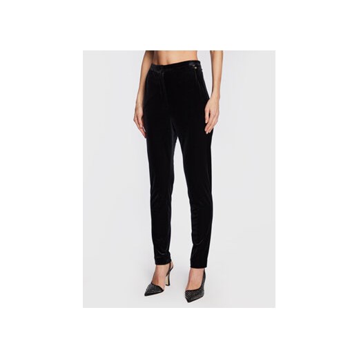 Nissa Spodnie materiałowe P13495 Czarny Slim Fit ze sklepu MODIVO w kategorii Spodnie damskie - zdjęcie 168529693