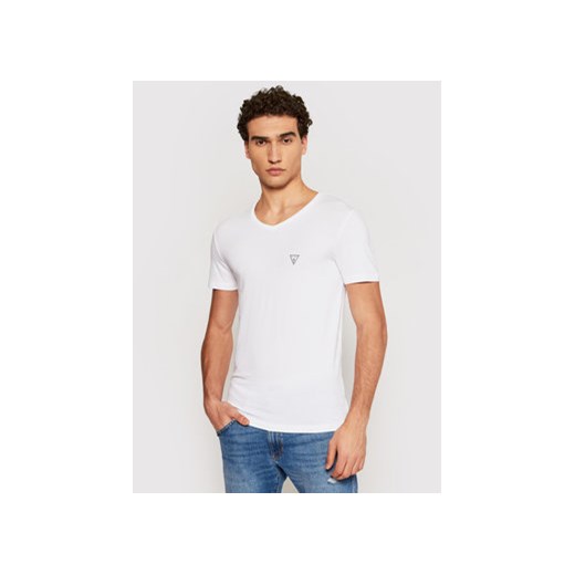 Guess T-Shirt U97M01 JR003 Biały Slim Fit ze sklepu MODIVO w kategorii T-shirty męskie - zdjęcie 168530583