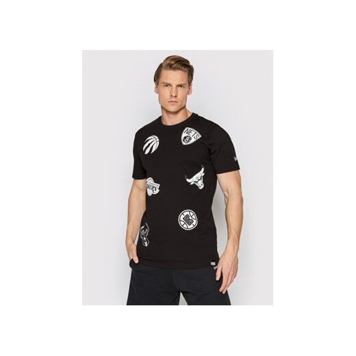 New Era T-Shirt NBA Multi Team Logo 12590895 Czarny Regular Fit ze sklepu MODIVO w kategorii T-shirty męskie - zdjęcie 168531881