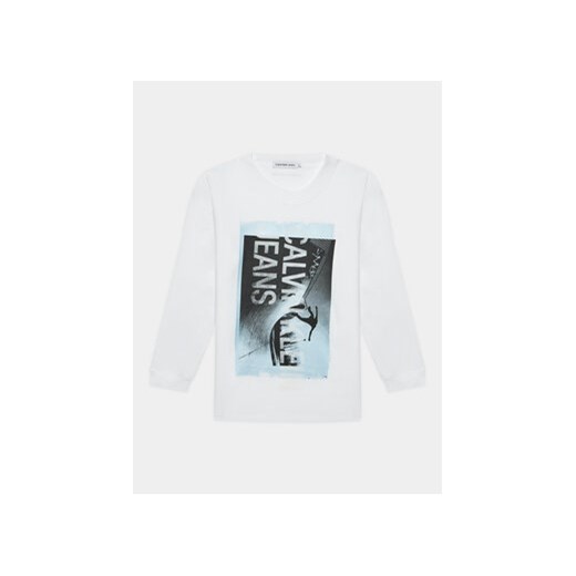 Calvin Klein Jeans Bluzka Photograph IB0IB01987 Biały Loose Fit ze sklepu MODIVO w kategorii T-shirty chłopięce - zdjęcie 168535231