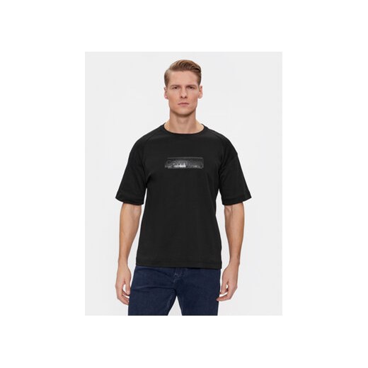 Calvin Klein T-Shirt Festive Logo K10K112202 Czarny Regular Fit ze sklepu MODIVO w kategorii T-shirty męskie - zdjęcie 168535350