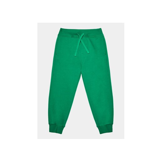 United Colors Of Benetton Spodnie dresowe 3V0KCF044 Zielony Regular Fit ze sklepu MODIVO w kategorii Spodnie chłopięce - zdjęcie 168535634