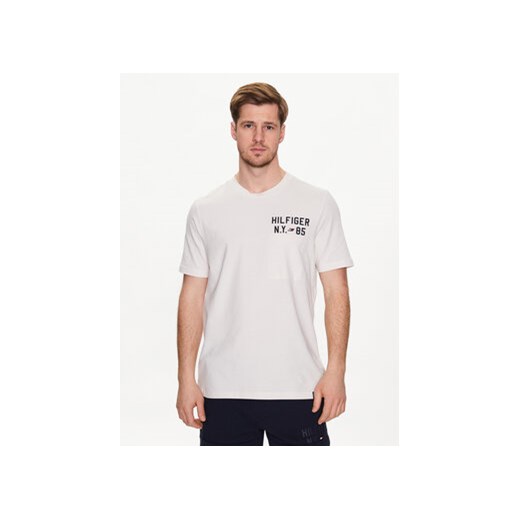 Tommy Hilfiger T-Shirt Graphic MW0MW30444 Écru Regular Fit ze sklepu MODIVO w kategorii T-shirty męskie - zdjęcie 168538682