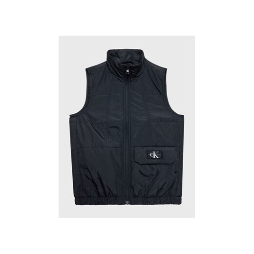 Calvin Klein Jeans Kamizelka Badge Vest IB0IB01655 Czarny Regular Fit ze sklepu MODIVO w kategorii Kamizelki męskie - zdjęcie 168539863