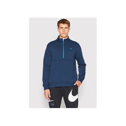 Nike Bluza Sportswear Club DD4732 Granatowy Standard Fit ze sklepu MODIVO w kategorii Bluzy męskie - zdjęcie 168540971