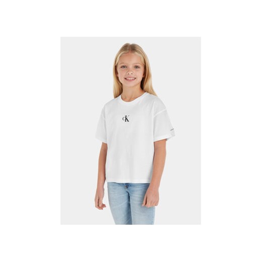 Calvin Klein Jeans T-Shirt IG0IG02136 Biały Boxy Fit ze sklepu MODIVO w kategorii Bluzki dziewczęce - zdjęcie 168544024