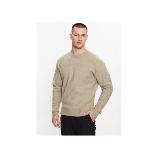 Calvin Klein Sweter K10K110401 Beżowy Regular Fit ze sklepu MODIVO w kategorii Swetry męskie - zdjęcie 168547261