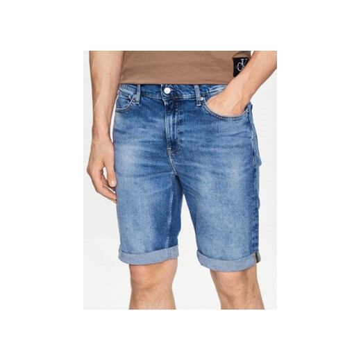 Calvin Klein Jeans Szorty jeansowe J30J322784 Niebieski Slim Fit ze sklepu MODIVO w kategorii Spodenki męskie - zdjęcie 168547684