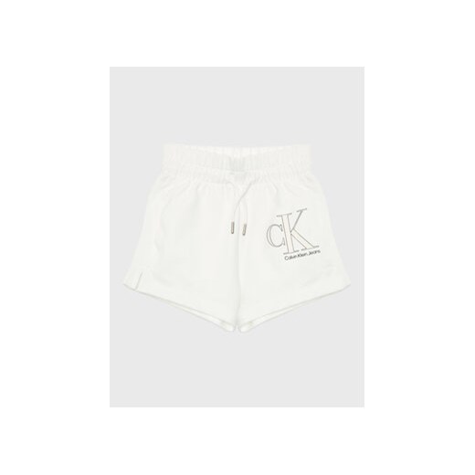 Calvin Klein Jeans Szorty sportowe Reveal Monogram IG0IG01981 Biały Regular Fit ze sklepu MODIVO w kategorii Spodenki dziewczęce - zdjęcie 168548684