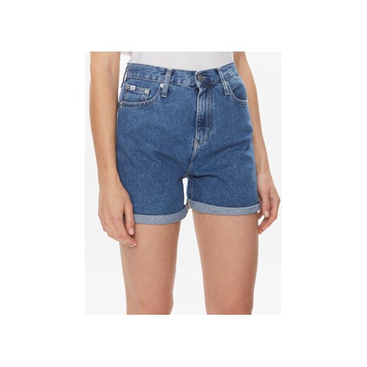 Calvin Klein Jeans Szorty jeansowe Mom Short J20J222801 Niebieski Mom Fit ze sklepu MODIVO w kategorii Szorty - zdjęcie 168557524