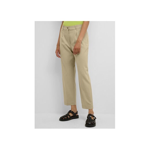 Karen by Simonsen Spodnie materiałowe Hirstal 10104332 Beżowy Classic Fit ze sklepu MODIVO w kategorii Spodnie damskie - zdjęcie 168559492