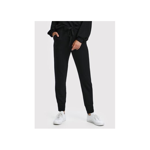 Cream Spodnie dresowe Salina 10609185 Czarny Relaxed Fit ze sklepu MODIVO w kategorii Spodnie damskie - zdjęcie 168561822