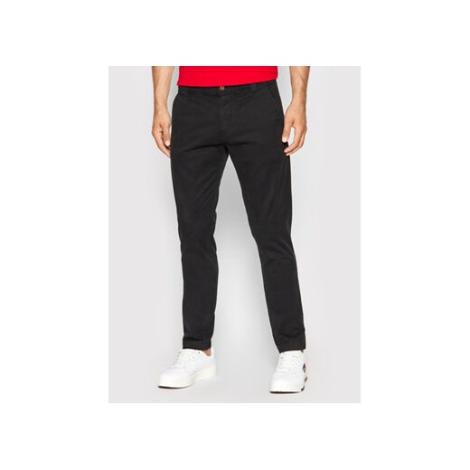 Tommy Jeans Chinosy Scanton DM0DM09595 Czarny Slim Fit ze sklepu MODIVO w kategorii Spodnie męskie - zdjęcie 168564542