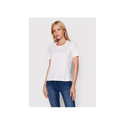 Tommy Jeans T-Shirt DW0DW14616 Biały Regular Fit ze sklepu MODIVO w kategorii Bluzki damskie - zdjęcie 168571800