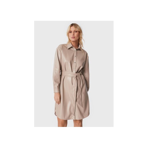 Guess Sukienka z imitacji skóry W3RK55 WF8Q0 Szary Regular Fit Guess XS promocyjna cena MODIVO