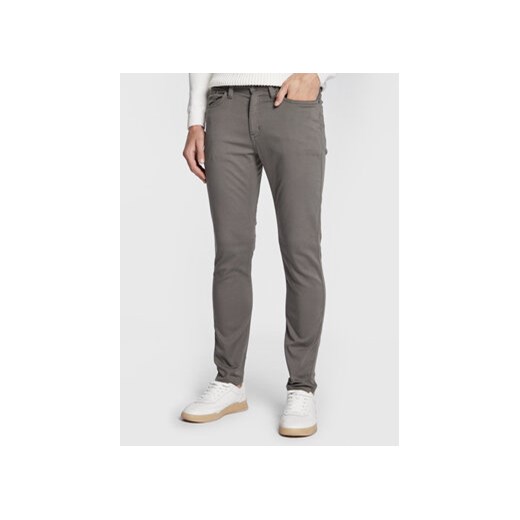 Duer Spodnie materiałowe No Sweat MFNS1001 Szary Slim Fit ze sklepu MODIVO w kategorii Spodnie męskie - zdjęcie 168575582