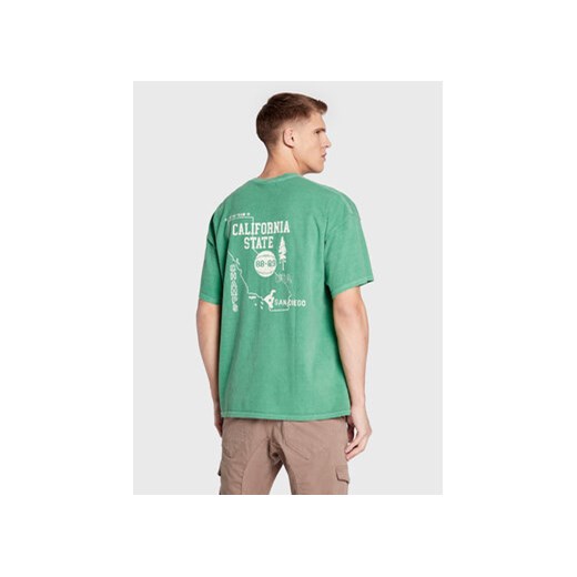BDG Urban Outfitters T-Shirt 75326066 Zielony Regular Fit ze sklepu MODIVO w kategorii T-shirty męskie - zdjęcie 168580674