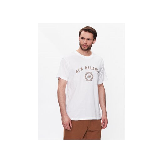 New Balance T-Shirt Sport Seasonal Graphic MT31904 Biały Relaxed Fit ze sklepu MODIVO w kategorii T-shirty męskie - zdjęcie 168586783