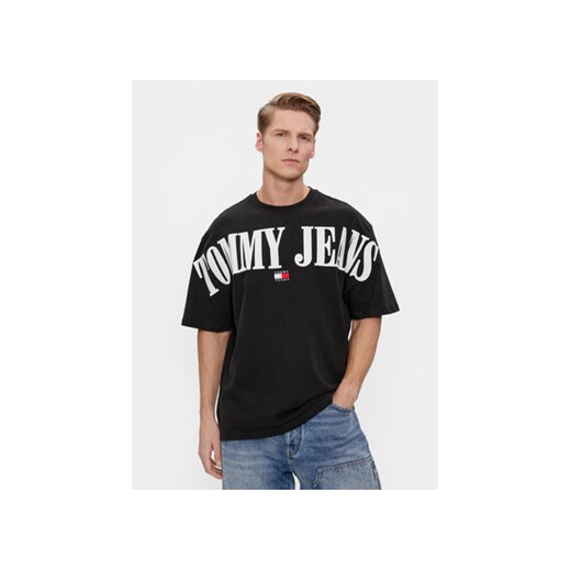 Tommy Jeans T-Shirt Tjm Ovz Badge Tj Tee DM0DM18565 Czarny Regular Fit ze sklepu MODIVO w kategorii T-shirty męskie - zdjęcie 168598283