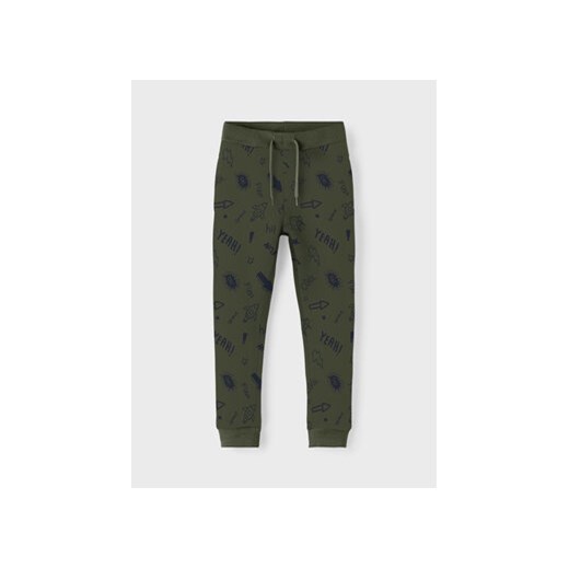 NAME IT Spodnie dresowe 13218870 Zielony Regular Fit ze sklepu MODIVO w kategorii Spodnie chłopięce - zdjęcie 168603862