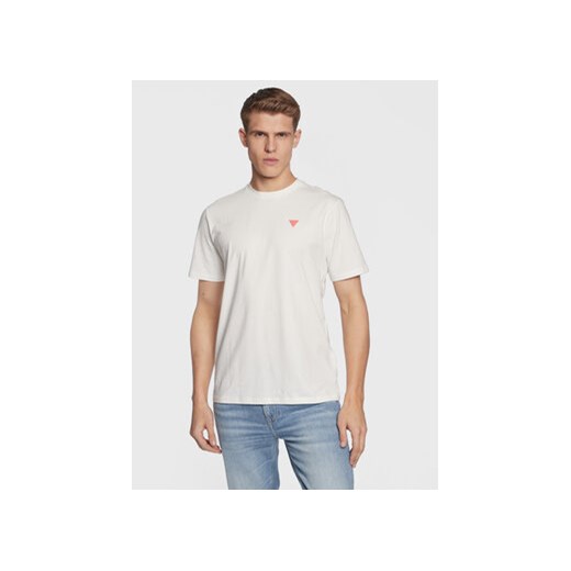 Guess T-Shirt Buster Z3GI06 J1314 Biały Slim Fit ze sklepu MODIVO w kategorii T-shirty męskie - zdjęcie 168605592
