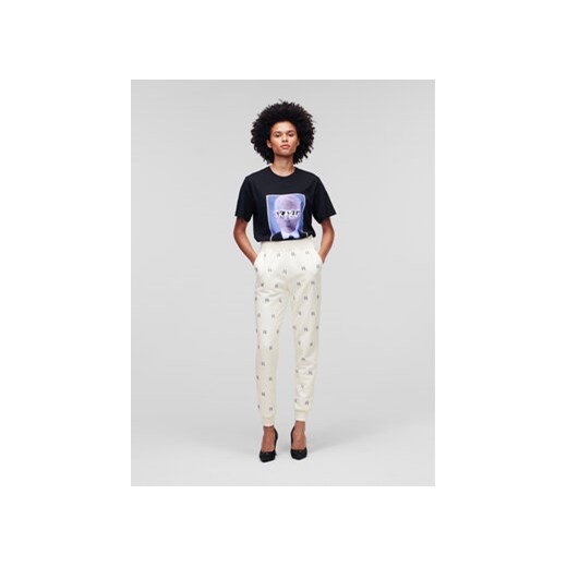 KARL LAGERFELD Spodnie dresowe Monogram Rhinestone 226W1050 Beżowy Regular Fit ze sklepu MODIVO w kategorii Spodnie damskie - zdjęcie 168606980