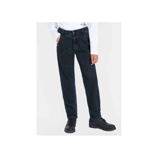 Calvin Klein Jeans Jeansy IG0IG02366 Granatowy Relaxed Fit ze sklepu MODIVO w kategorii Spodnie chłopięce - zdjęcie 168624601