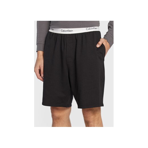 Calvin Klein Underwear Szorty piżamowe 000NM2303E Czarny Regular Fit ze sklepu MODIVO w kategorii Spodenki męskie - zdjęcie 168625692