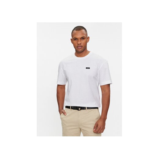 Calvin Klein T-Shirt K10K112749 Biały Comfort Fit ze sklepu MODIVO w kategorii T-shirty męskie - zdjęcie 168631533