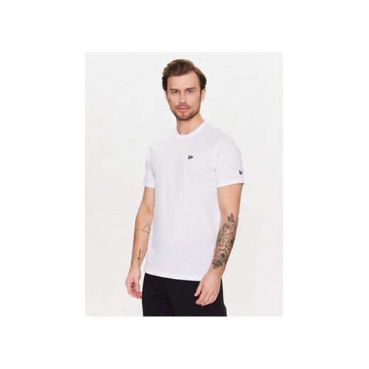 New Era T-Shirt Essential 60348308 Biały Regular Fit ze sklepu MODIVO w kategorii T-shirty męskie - zdjęcie 168644580