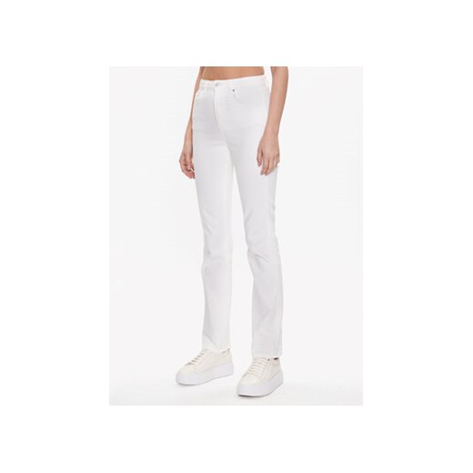 Gina Tricot Jeansy 18983 Biały Slim Fit ze sklepu MODIVO w kategorii Jeansy damskie - zdjęcie 168645920