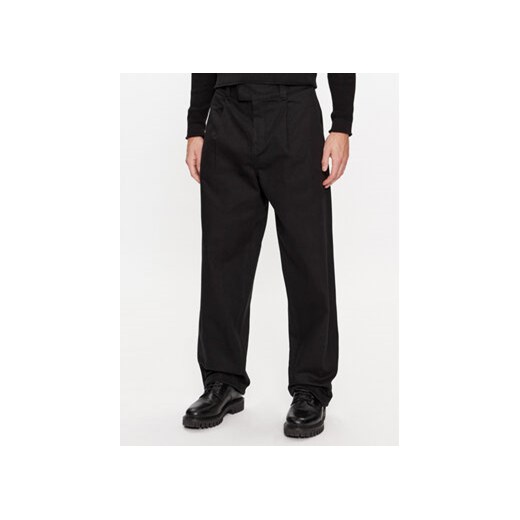 Calvin Klein Jeans Spodnie materiałowe J30J324038 Czarny Regular Fit ze sklepu MODIVO w kategorii Spodnie męskie - zdjęcie 168646964